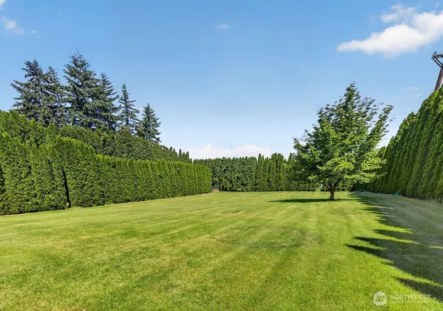 Photo 3 of Sale Pending at 92 S Stark Ave, East Wenatchee, WA 98802 | MLS# NWM2526403 | Listing updated on 2026-09-25