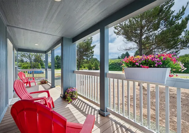 Photo 3 of Single family home for sale at 190 Clover St NW, Ocean Shores, WA 98569 | MLS# NWM2526429 | Listing updated on 2026-09-22