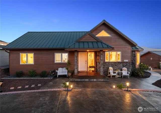Photo 2 of Single family home for sale at 418 Summer Pl Sw, Mattawa, WA 99349 | MLS# NWM2526450 | Listing updated on 2026-09-21