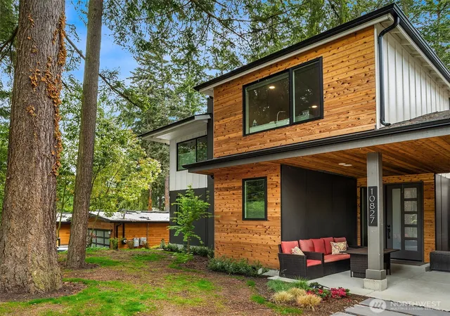 Photo 2 of Townhouse for sale at 10827 104th Avenue Ne #1, Kirkland, WA 98033 | MLS# NWM2526534 | Listing updated on 2026-09-21