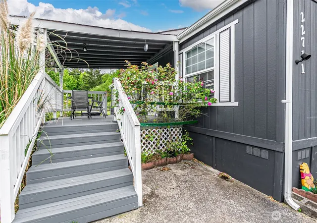 Photo 3 of Manufactured home for sale at 22711 91st Avenue Ct E, Graham, WA 98338 | MLS# NWM2526535 | Listing updated on 2026-09-21