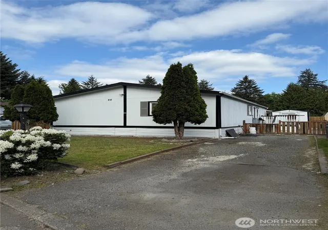 Photo 2 of Manufactured home for sale at 602 29th Street Se #68, Auburn, WA 98002 | MLS# NWM2526602 | Listing updated on 2026-09-21