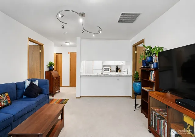 Photo 4 of Sale Pending at 1750 152nd Avenue NE #C313, Bellevue, WA 98007 | MLS# NWM2526619 | Listing updated on 2026-09-29