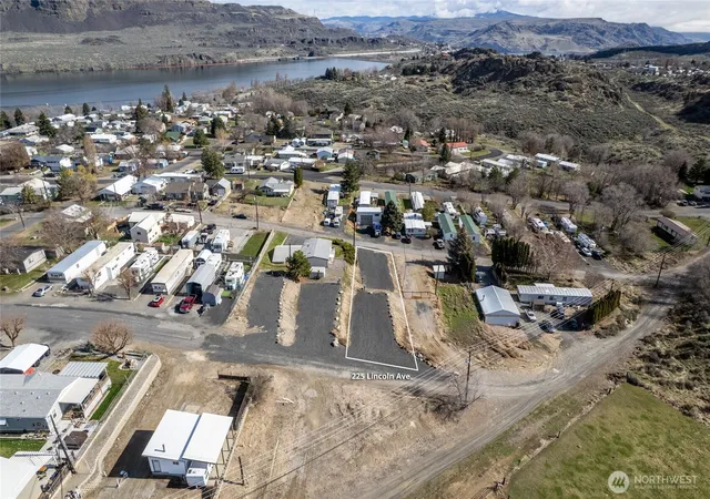 Photo 2 of Land for sale at 225 Lincoln Ave, Electric City, WA 99123 | MLS# NWM2526631 | Listing updated on 2026-09-21