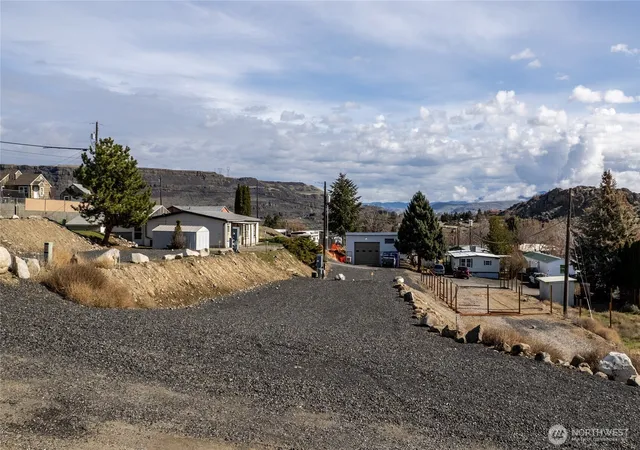 Photo 3 of Land for sale at 225 Lincoln Ave, Electric City, WA 99123 | MLS# NWM2526631 | Listing updated on 2026-09-21