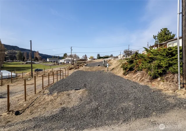 Photo 4 of Land for sale at 225 Lincoln Ave, Electric City, WA 99123 | MLS# NWM2526631 | Listing updated on 2026-09-21
