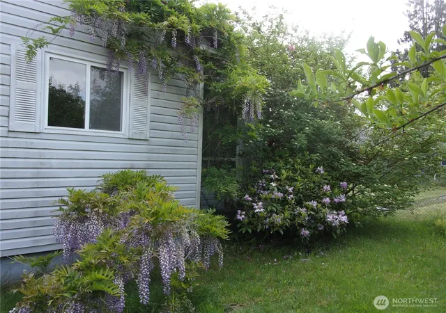 Photo 3 of Single family home for sale at 9404 A St, Tacoma, WA 98444 | MLS# NWM2526645 | Listing updated on 2026-10-01