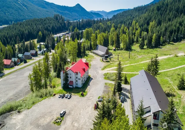 Photo 4 of Condo for sale at 221 Hyak Dr E #302, Snoqualmie Pass, WA 98068 | MLS# NWM2526656 | Listing updated on 2026-09-21