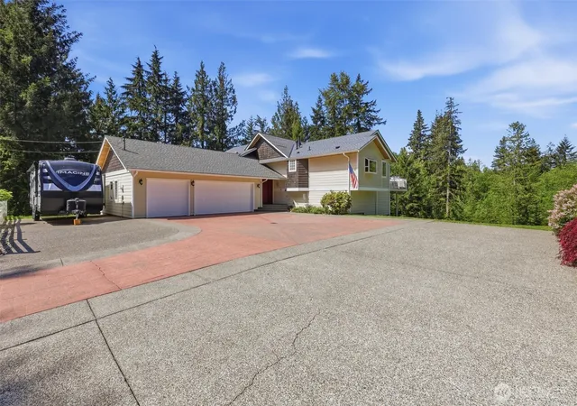 Photo 3 of Single family home for sale at 19310 95th Avenue NE, Arlington, WA 98223 | MLS# NWM2526738 | Listing updated on 2026-09-24