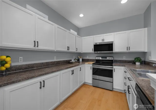 Photo 2 of Single family home for sale at 7604 Traditions Ave Ne, Lacey, WA 98516 | MLS# NWM2526778 | Listing updated on 2026-09-21
