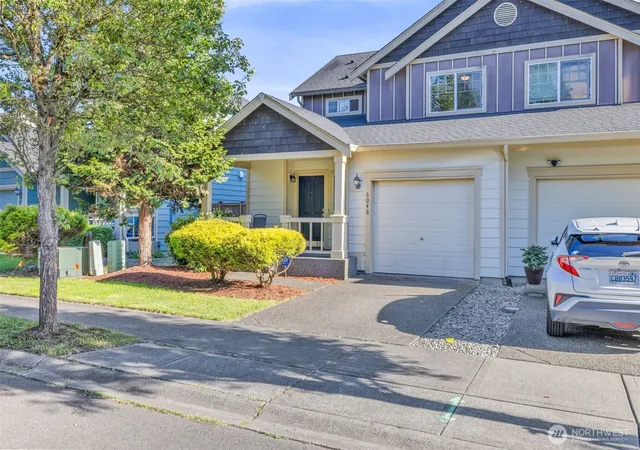 Photo 3 of Townhouse for sale at 6048 Park St E, Fife, WA 98424 | MLS# NWM2526783 | Listing updated on 2026-10-01