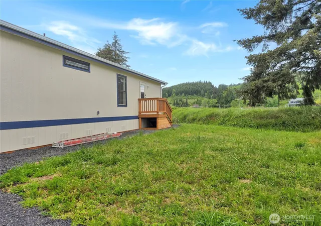 Photo 3 of Sale Pending at 100 Heidger Ln, Centralia, WA 98531 | MLS# NWM2526797 | Listing updated on 2026-09-20