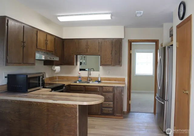Photo 3 of Single family home for sale at 2 Oakes Dr, Tonasket, WA 98855 | MLS# NWM2526815 | Listing updated on 2026-09-21