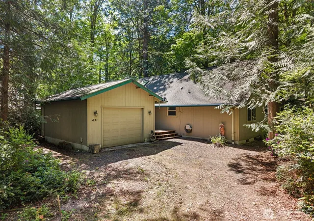 Photo 3 of Single family home for sale at 431 E Pointes Dr, Shelton, WA 98584 | MLS# NWM2526841 | Listing updated on 2026-09-21