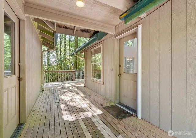 Photo 4 of Single family home for sale at 431 E Pointes Dr, Shelton, WA 98584 | MLS# NWM2526841 | Listing updated on 2026-09-21