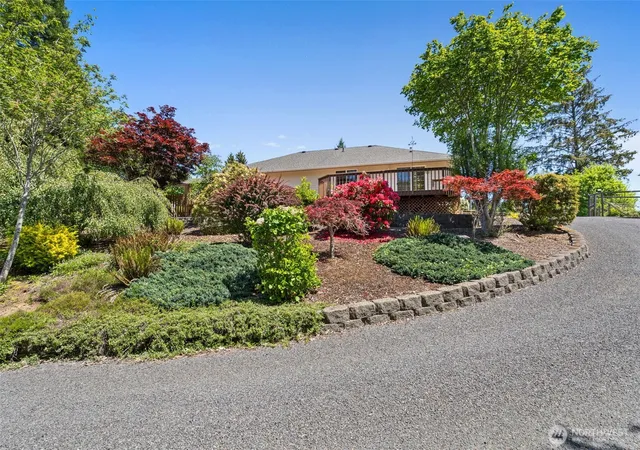 Photo 2 of Contingent at 1620 Prospect St, Raymond, WA 98577 | MLS# NWM2526856 | Listing updated on 2026-09-30
