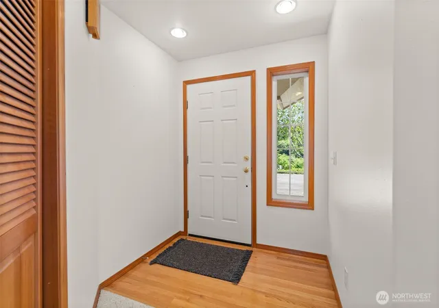 Photo 4 of Single family home for sale at 1620 Prospect St, Raymond, WA 98577 | MLS# NWM2526856 | Listing updated on 2026-09-30