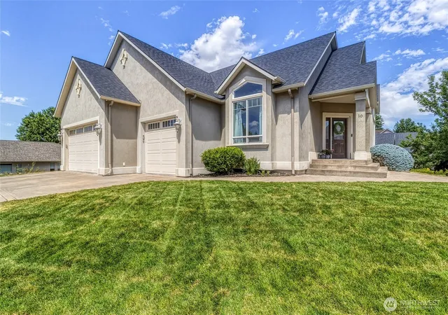 Photo 1 of Single family home for sale at 10 Wolf Frk Pl, Walla Walla, WA 99362 | MLS# NWM2526879 | Listing updated on 2026-10-15