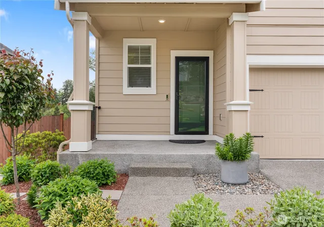 Photo 3 of Sale Pending at 30003 19th Avenue S, Federal Way, WA 98003 | MLS# NWM2526889 | Listing updated on 2026-09-29