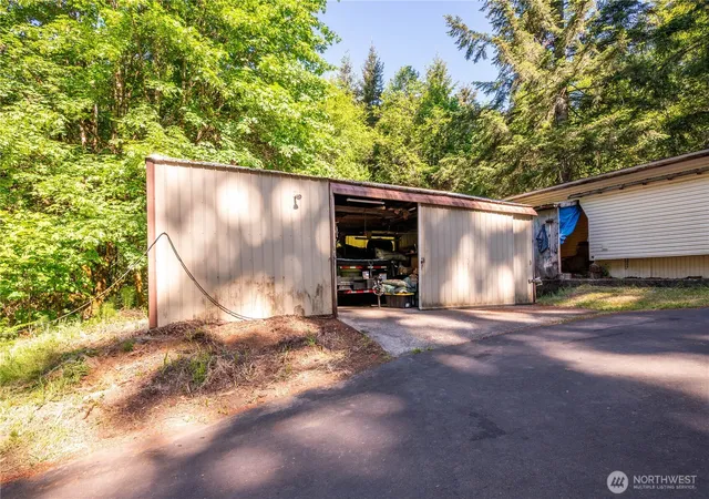 Photo 3 of Sale Pending at 198 Burnett, Winlock, WA 98596 | MLS# NWM2526903 | Listing updated on 2026-09-28