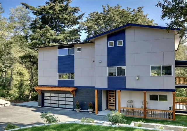 Photo 2 of Sale Pending at 5942 21st Avenue Sw, Seattle, WA 98106 | MLS# NWM2526970 | Listing updated on 2026-09-25