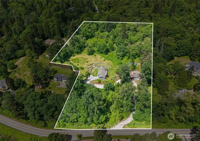 Photo 3 of Sale Pending at 17210 SE May Valley Rd, Renton, WA 98059 | MLS# NWM2527038 | Listing updated on 2026-08-11