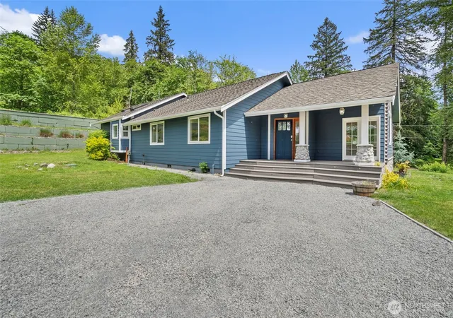 Photo 3 of Sale Pending at 17210 Se May Valley Rd, Renton, WA 98059 | MLS# NWM2527038 | Listing updated on 2026-08-11