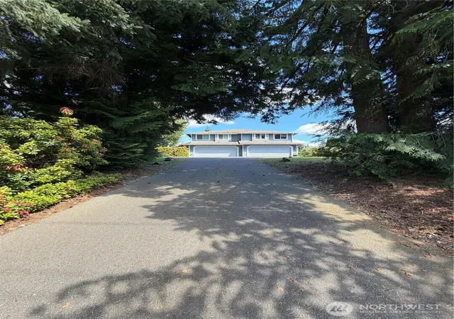 Photo 3 of Multi family home for sale at 22615 W 44th Avenue, Mountlake Terrace, WA 98043 | MLS# NWM2527080 | Listing updated on 2026-08-20