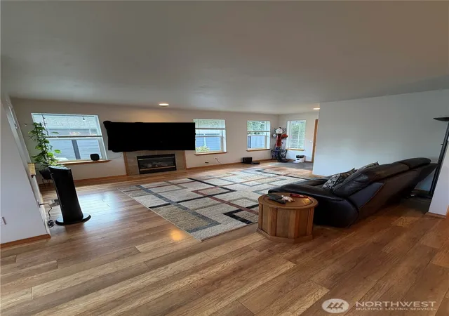 Photo 3 of House for sale at 22615 W 44th Avenue, Mountlake Terrace, WA 98043 | MLS# NWM2527080 | Listing updated on 2026-08-20