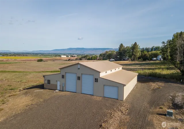 Photo 1 of Single family home for sale at 11335 Vantage Hwy, Ellensburg, WA 98926 | MLS# NWM2527083 | Listing updated on 2026-09-21