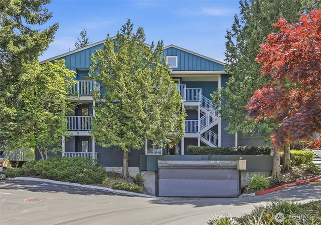 Photo 2 of Condo for sale at 300 N 130th Street W #2205, Seattle, WA 98133 | MLS# NWM2527097 | Listing updated on 2026-09-29