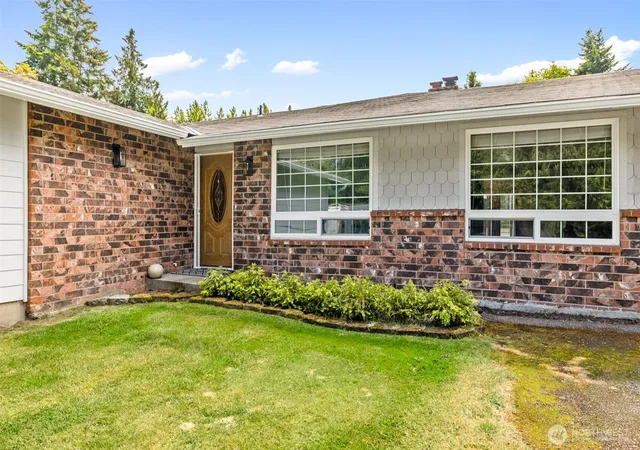 Photo 2 of Single family home for sale at 10 Whispering Firs, Port Angeles, WA 98363 | MLS# NWM2527122 | Listing updated on 2026-10-01