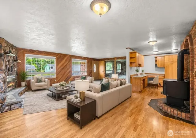 Photo 3 of Single family home for sale at 10 Whispering Firs, Port Angeles, WA 98363 | MLS# NWM2527122 | Listing updated on 2026-10-01