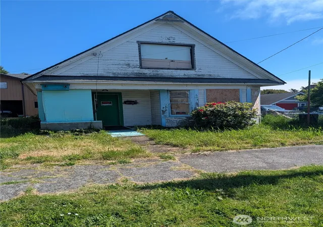Photo 1 of Single family home for sale at 603 6th Street, Hoquiam, WA 98550 | MLS# NWM2527135 | Listing updated on 2026-09-21