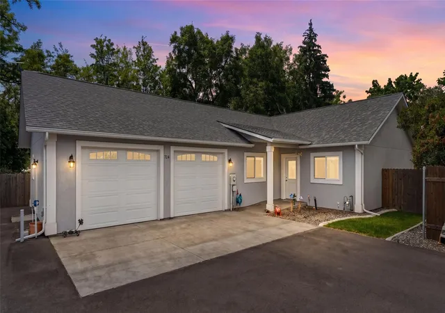 Photo 1 of Single family home for sale at 724 Juniper St, Walla Walla, WA 99362 | MLS# NWM2527202 | Listing updated on 2026-10-01
