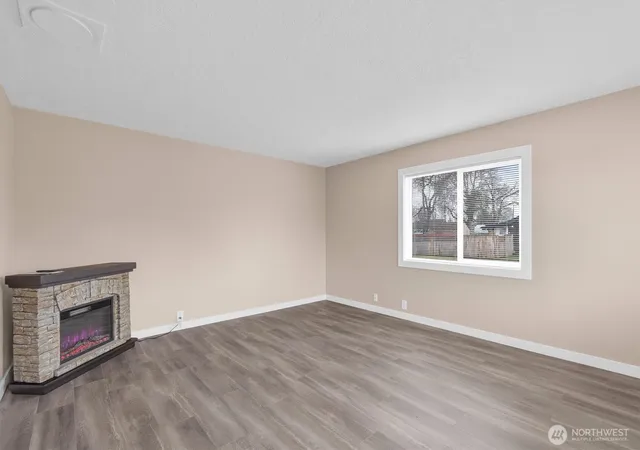 Photo 3 of Single family home for sale at 714 S 7th Avenue, Kelso, WA 98626 | MLS# NWM2527225 | Listing updated on 2026-09-21