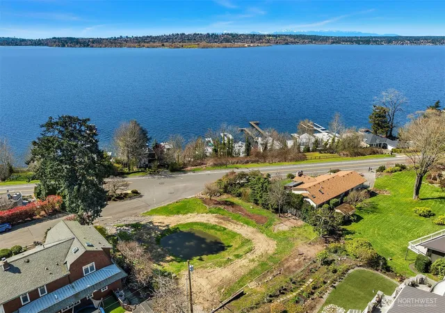 Photo 1 of Sale Pending at 508 8th Avenue W #A, Kirkland, WA 98033 | MLS# NWM2527227 | Listing updated on 2026-09-25