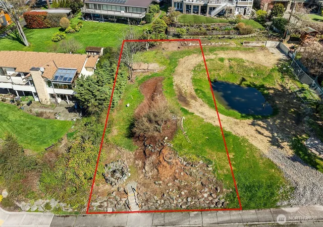 Photo 3 of Sale Pending at 508 8th Avenue W #A, Kirkland, WA 98033 | MLS# NWM2527227 | Listing updated on 2026-09-25