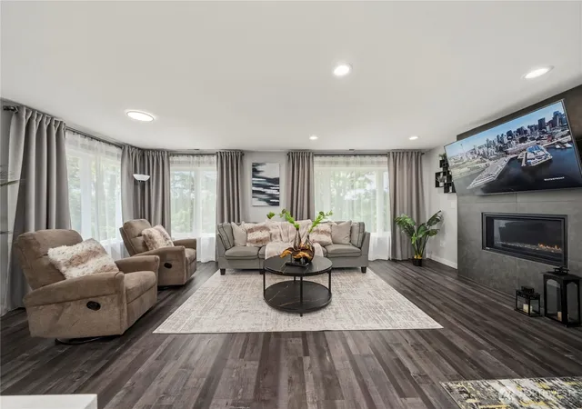Photo 3 of Sale Pending at 5643 16th Avenue Sw, Seattle, WA 98106 | MLS# NWM2527228 | Listing updated on 2026-09-25