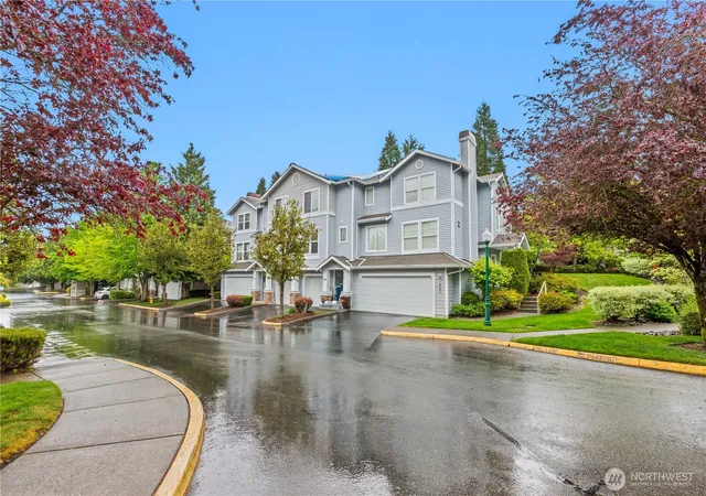 Photo 1 of Townhouse for sale at 14007 69th Drive Se #Z1, Snohomish, WA 98296 | MLS# NWM2527251 | Listing updated on 2026-10-06