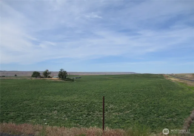 Photo 3 of House for sale at 669 Cummins Rd, Touchet, WA 99360 | MLS# NWM2527270 | Listing updated on 2026-09-21