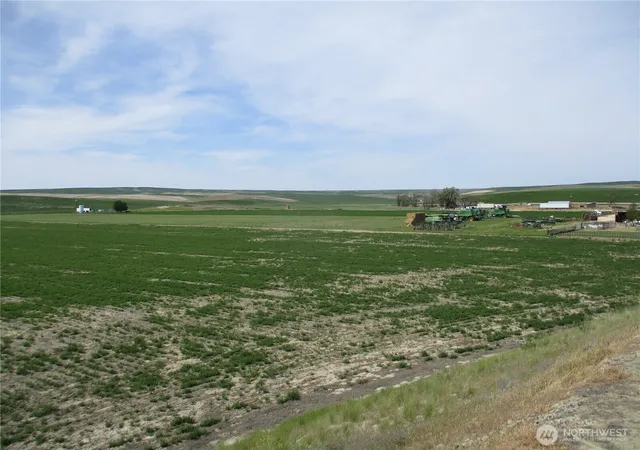 Photo 3 of House for sale at 1351 Cummins Rd, Touchet, WA 99360 | MLS# NWM2527307 | Listing updated on 2026-09-21
