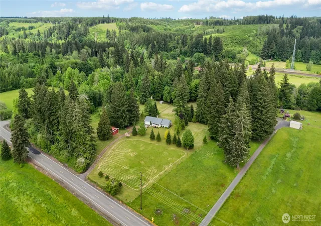 Photo 4 of Sale Pending at 1607 Winlock Vader Rd, Winlock, WA 98596 | MLS# NWM2527309 | Listing updated on 2026-09-25