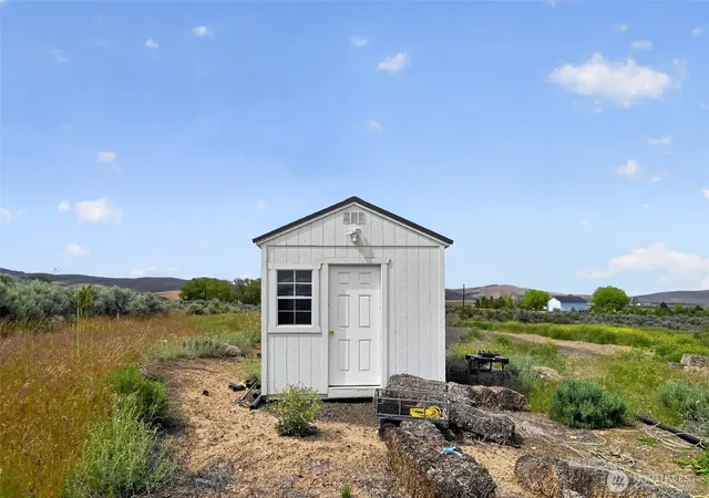 Photo 3 of Land for sale at 130 Red Tail Rd, Yakima, WA 98908 | MLS# NWM2527311 | Listing updated on 2026-09-21