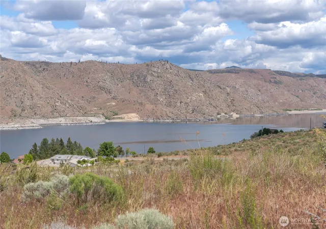 Photo 2 of Land for sale at 45850 Fdr Ests Dr N, Grand Coulee, WA 99133 | MLS# NWM2527337 | Listing updated on 2026-09-21