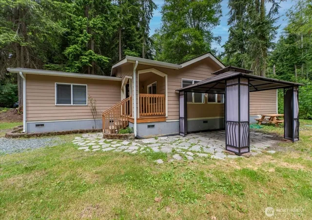 Photo 1 of Manufactured home for sale at 2579 Green Acres Ln, Oak Harbor, WA 98277 | MLS# NWM2527385 | Listing updated on 2026-09-23