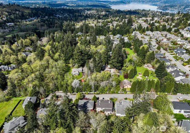 Photo 3 of Sale Pending at 6302 164th Avenue Se, Bellevue, WA 98006 | MLS# NWM2527437 | Listing updated on 2026-06-06