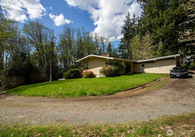 Photo 4 of Sale Pending at 6302 164th Avenue SE, Bellevue, WA 98006 | MLS# NWM2527437 | Listing updated on 2026-06-06