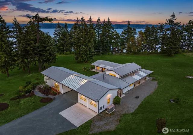 Photo 2 of Single family home for sale at 1035 Susan St, Coupeville, WA 98239 | MLS# NWM2527448 | Listing updated on 2026-09-21