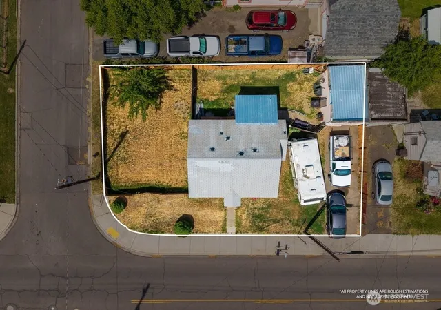 Photo 2 of Single family home for sale at 1311 W Mead Ave, Yakima, WA 98902 | MLS# NWM2527504 | Listing updated on 2026-09-21